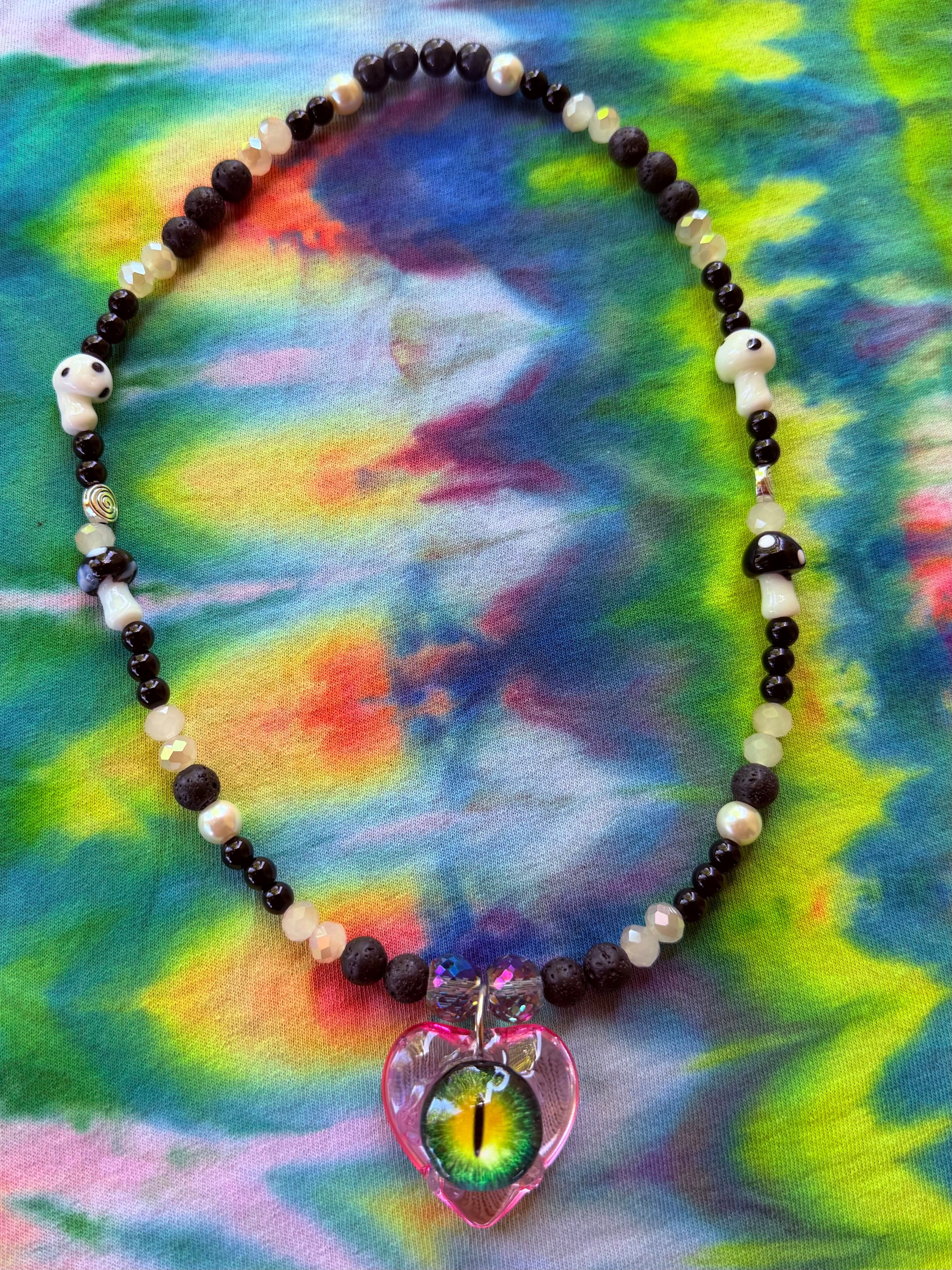 Fantasia - Dragon Eye Heart Stretch Necklace