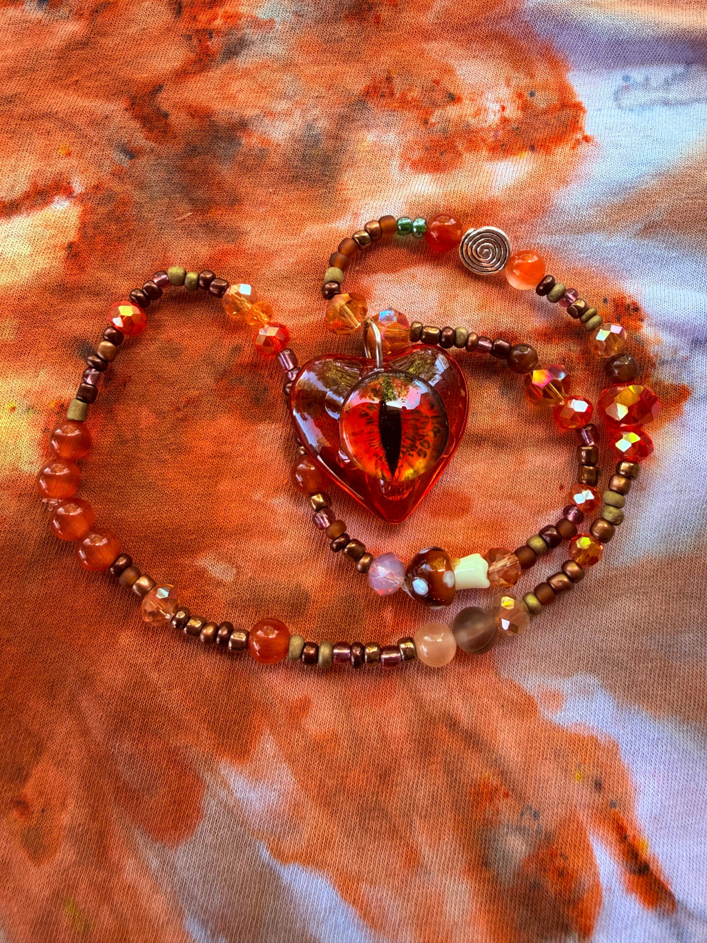 Hell Rose - Dragon Eye Heart Stretch Necklace