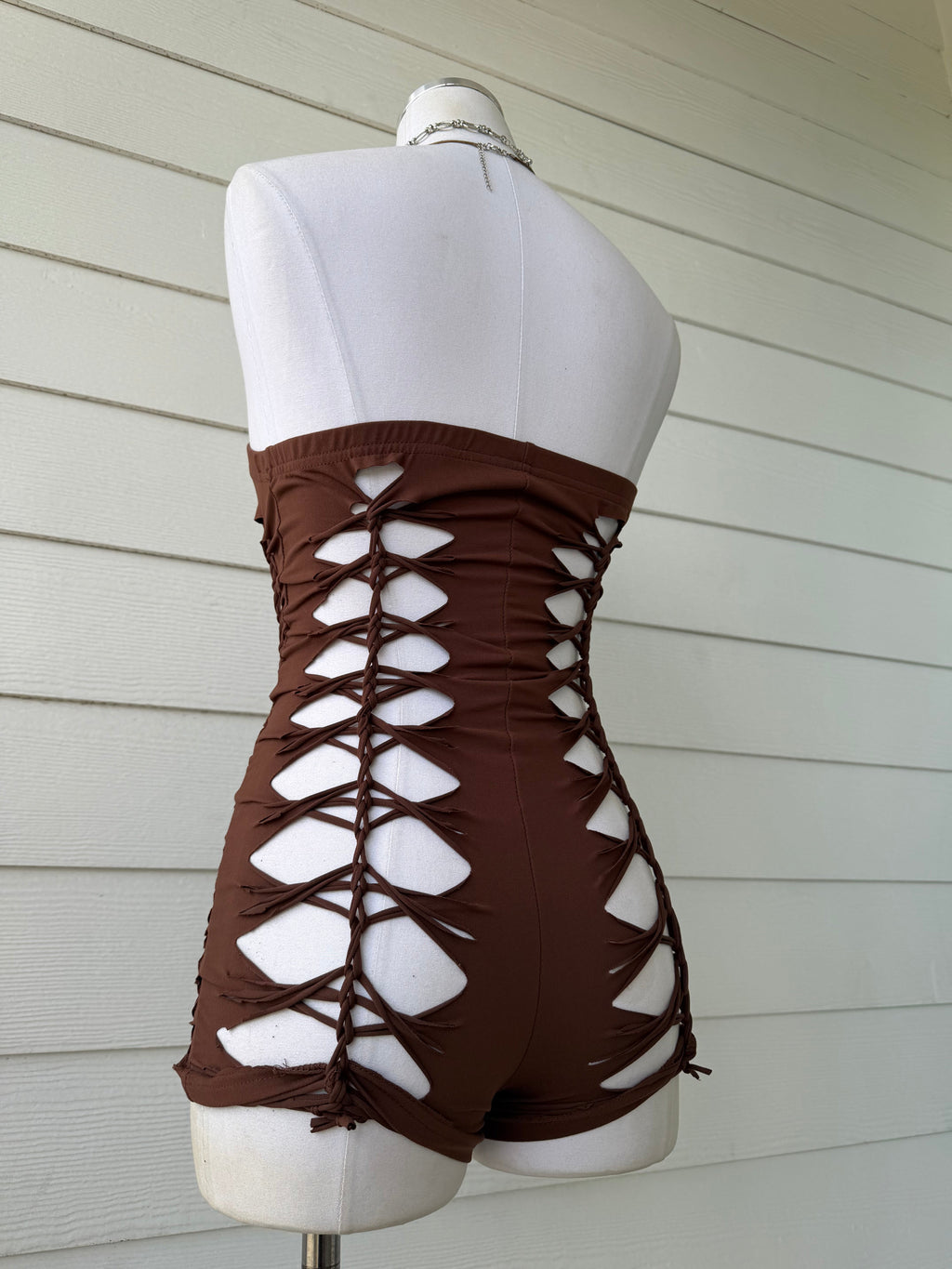 Mocha Romper 𝐒𝐡𝐢𝐩𝐬 𝐍𝐞𝐱𝐭 𝐁𝐮𝐬𝐢𝐧𝐞𝐬𝐬 𝐃𝐚𝐲