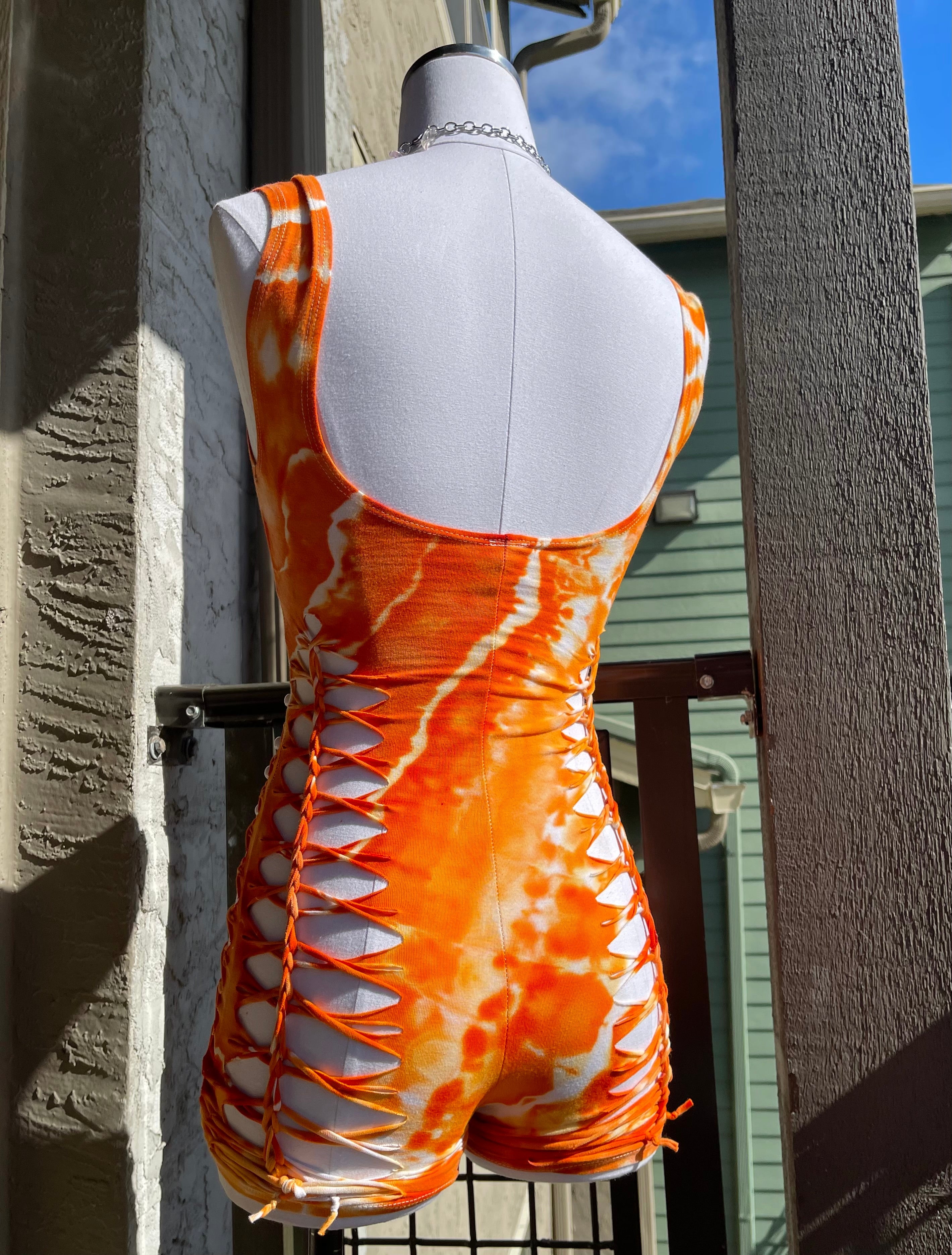 Starfish Tie Dye Romper (ᴍᴀᴅᴇ ᴛᴏ ᴏʀᴅᴇʀ)