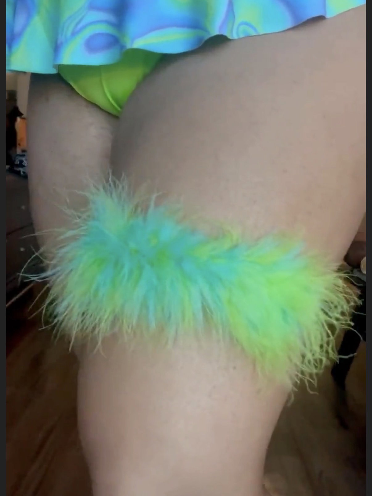 Fluff Leg Garter