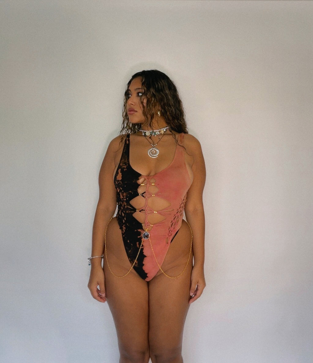 Sea Witch Reverse Tie Dye (ᴍᴀᴅᴇ ᴛᴏ ᴏʀᴅᴇʀ)