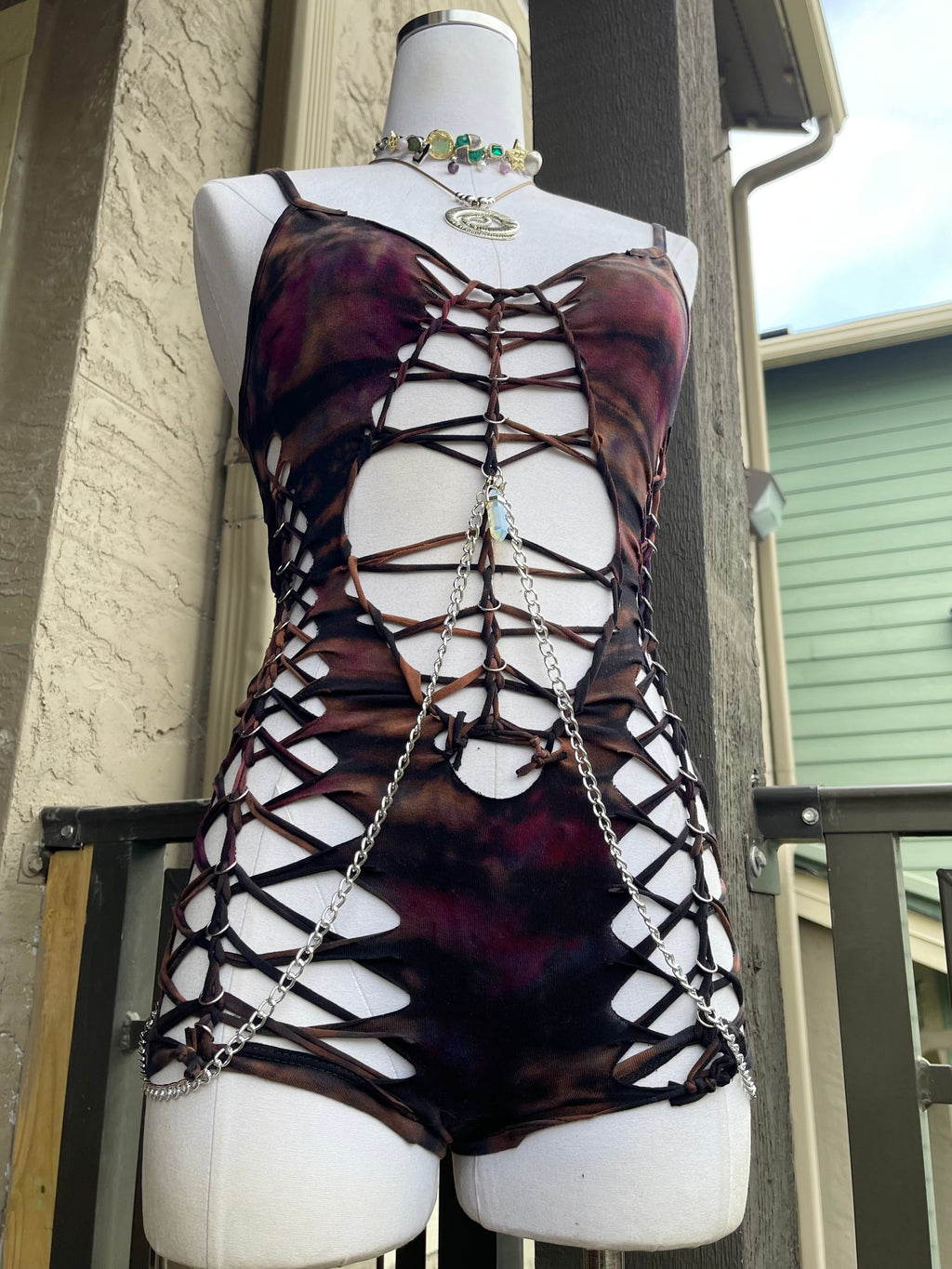 Velvet Bloom Romper (ᴍᴀᴅᴇ ᴛᴏ ᴏʀᴅᴇʀ)