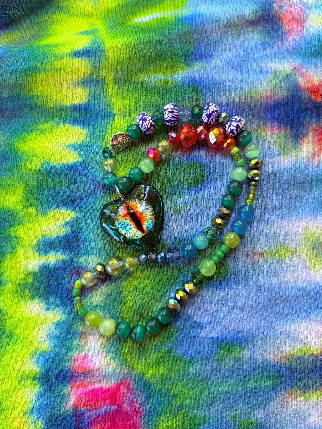 Earth Bender - Dragon Eye Heart Stretch Necklace