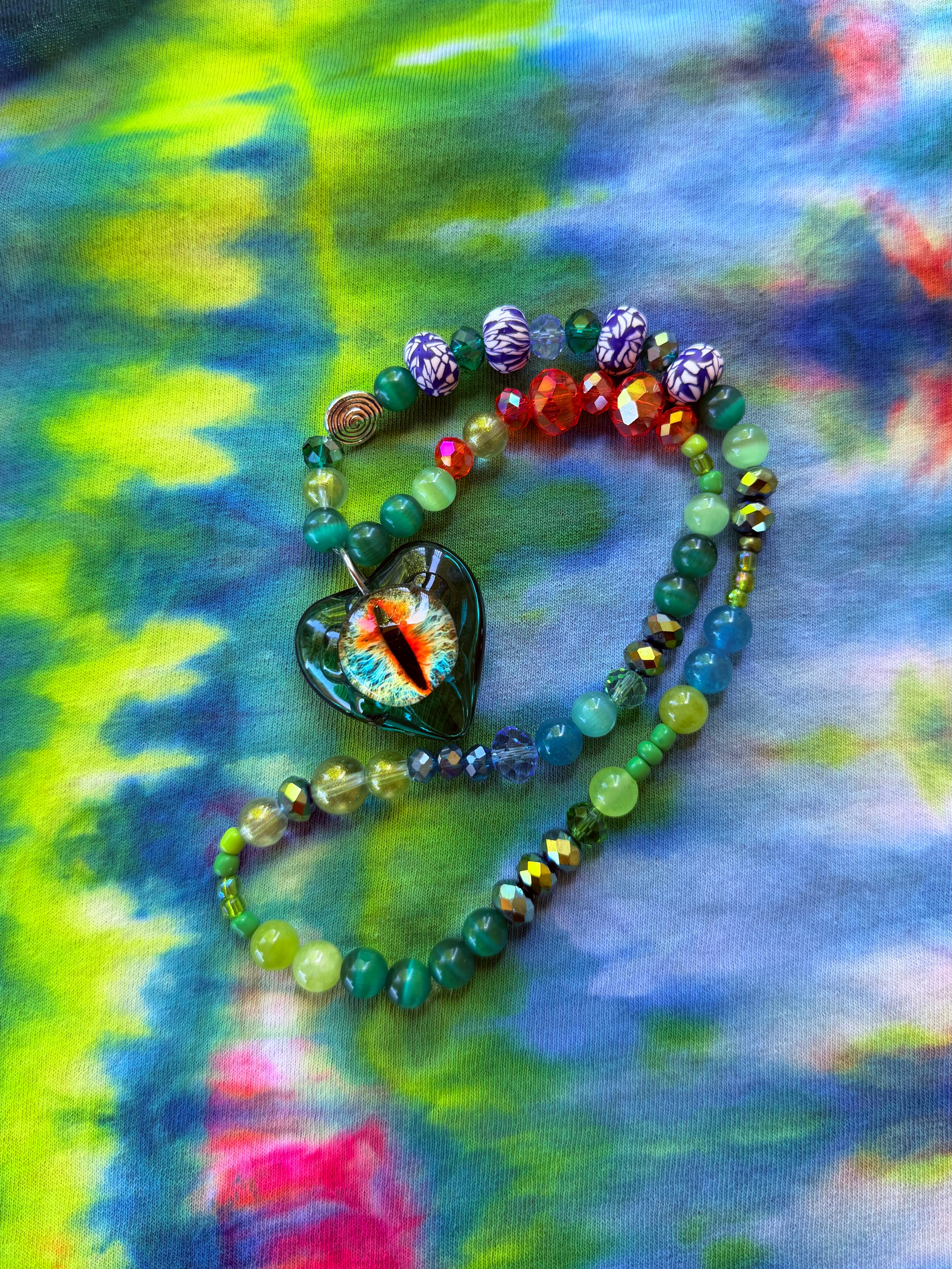 Earth Bender - Dragon Eye Heart Stretch Necklace