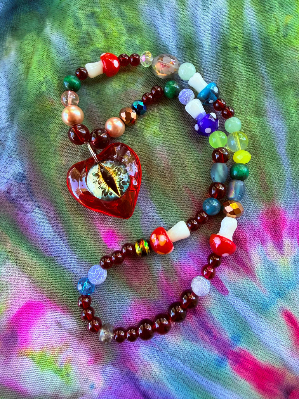 Wonderland - Dragon Eye Heart Stretch Necklace