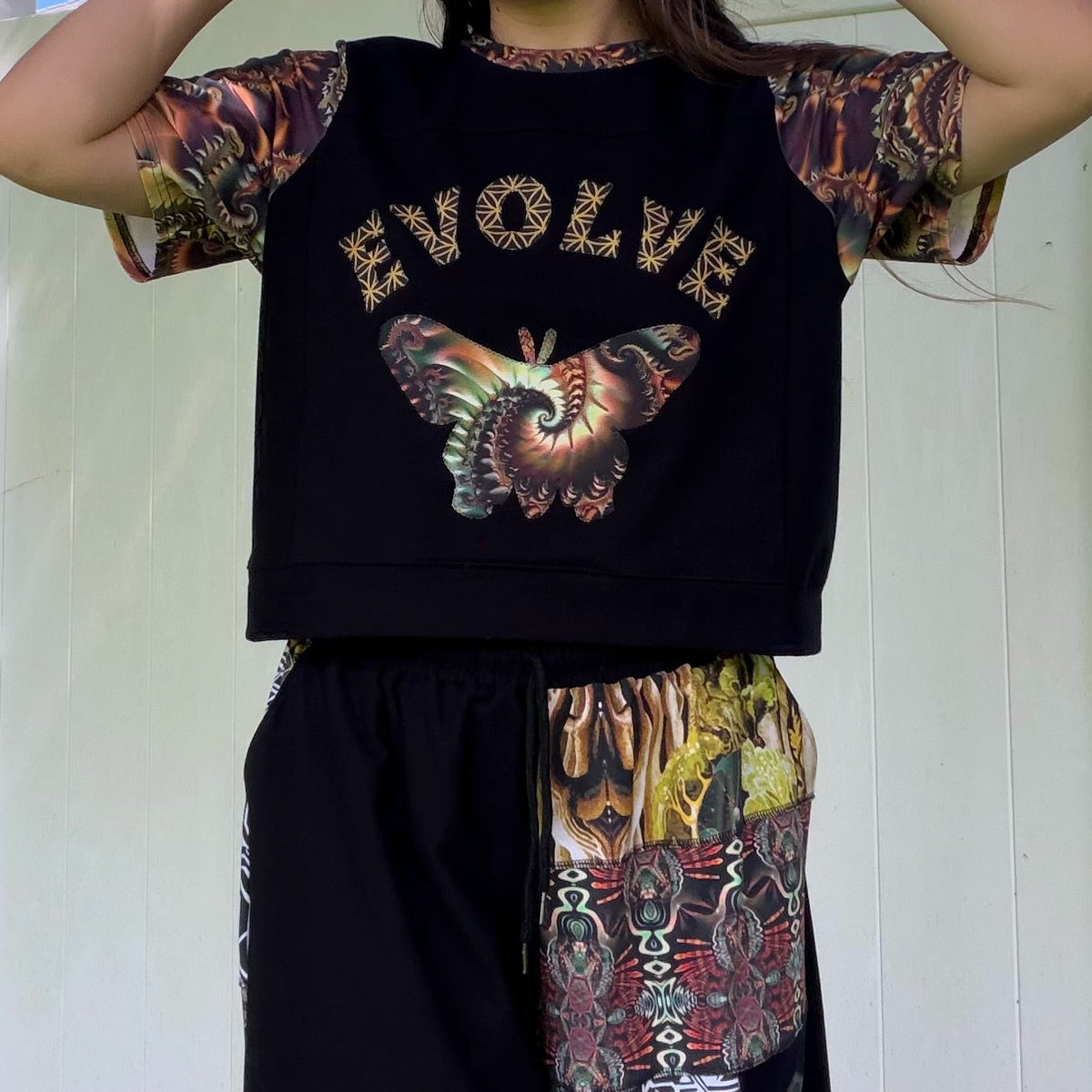 Evolve Tee ཐི༏ཋྀ󠀮 M/L