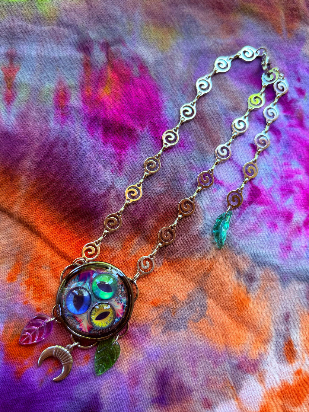 Moon Fae - Fairy Eye Portal Necklace