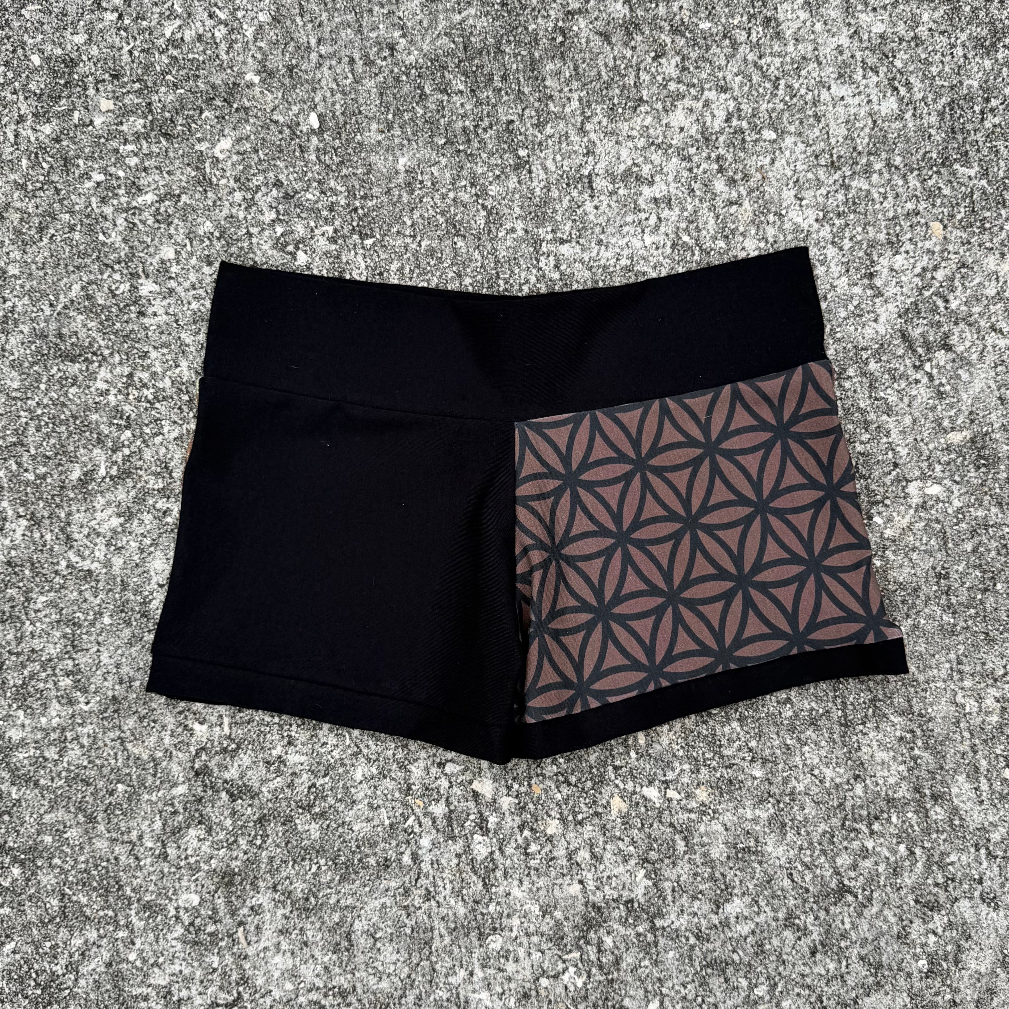 Low Rise Shorties M/L
