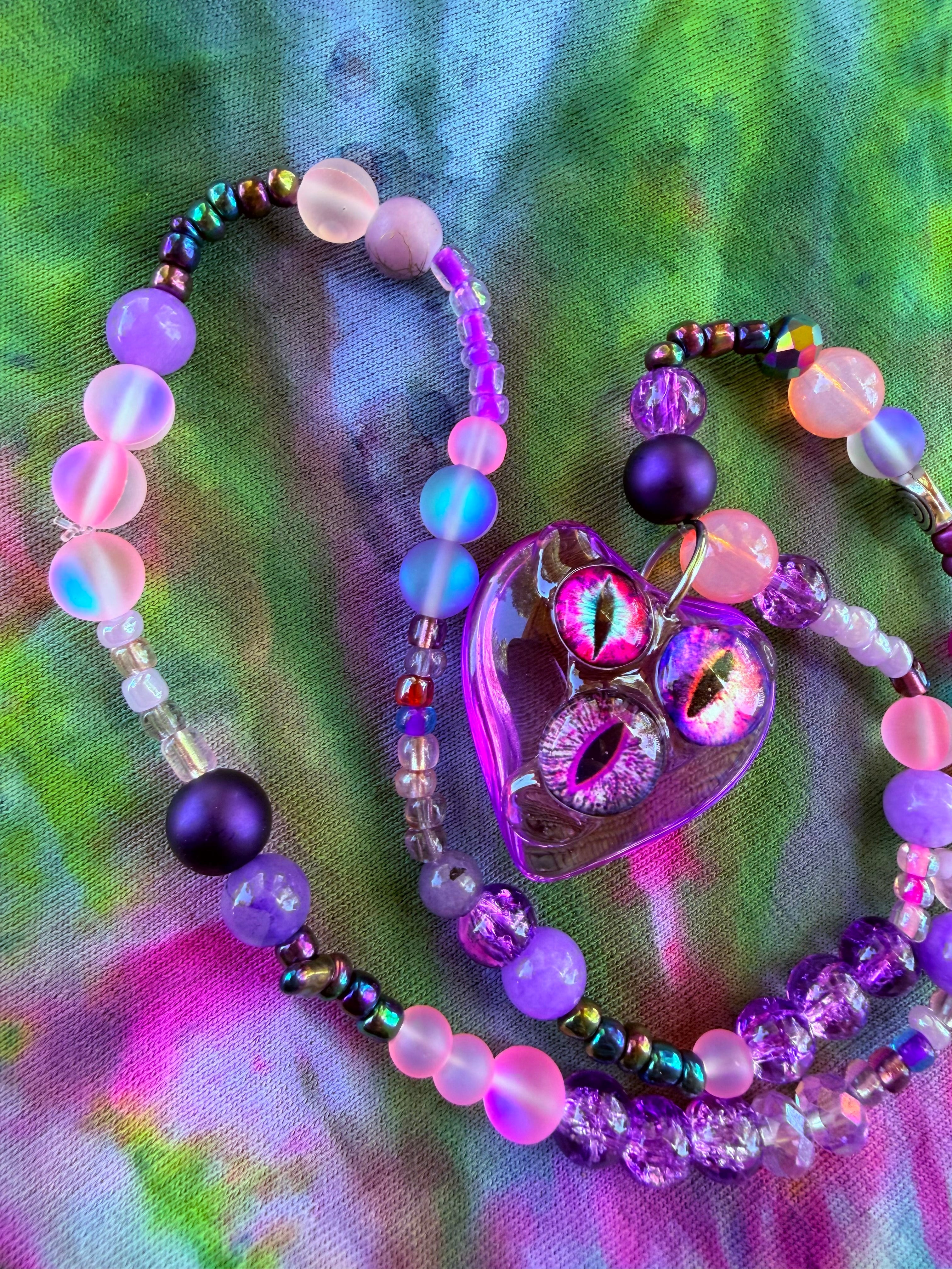 Sweet & Sour - Fairy Eye Heart Stretch Necklace
