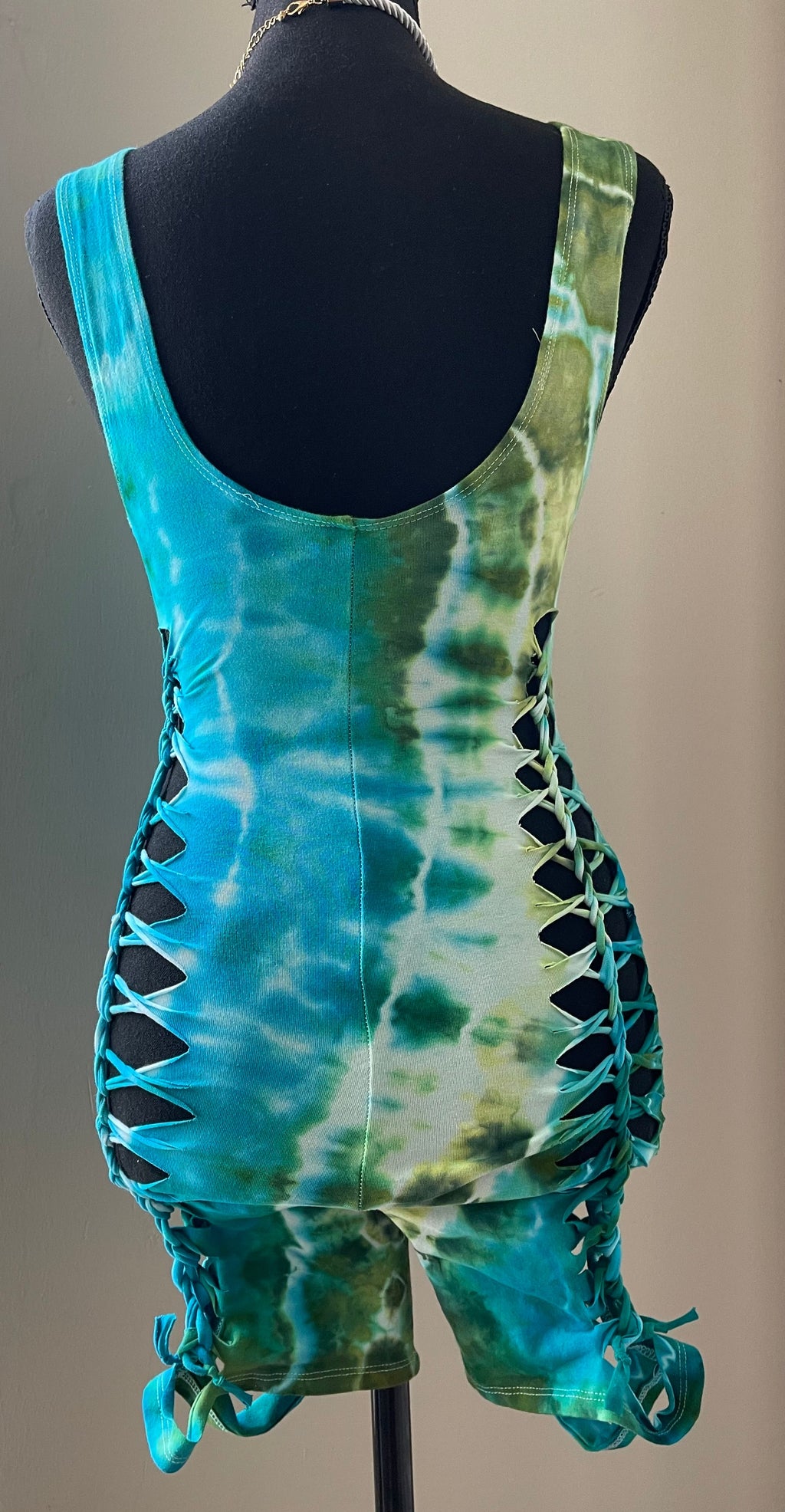 Aquamarine Tie Dye Romper (ᴍᴀᴅᴇ ᴛᴏ ᴏʀᴅᴇʀ)