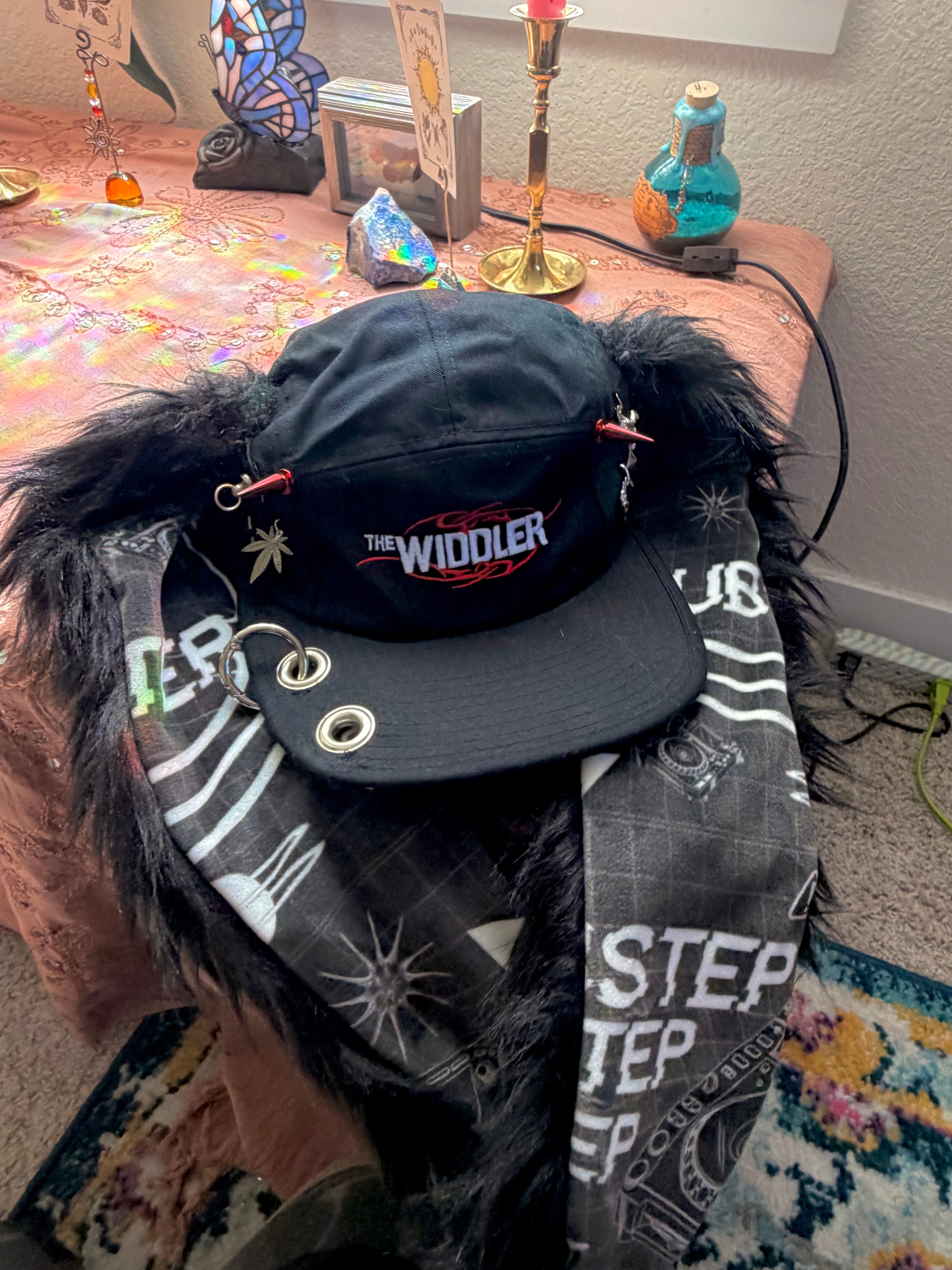 1 of 1 The Widdler Bunny Ears 5 Panel