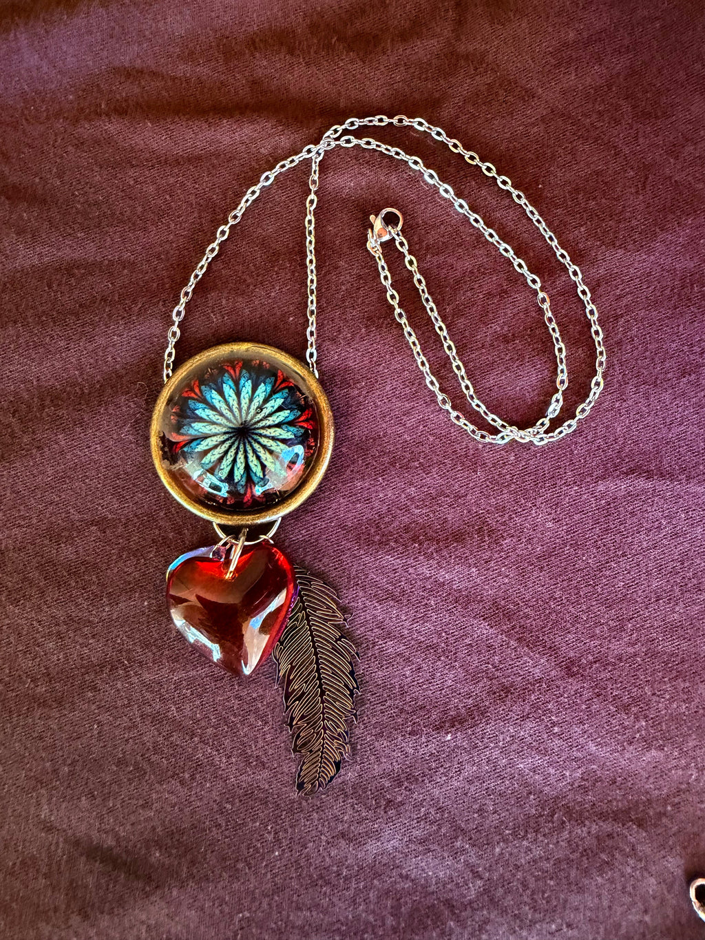 Pendant on 18 inch chain