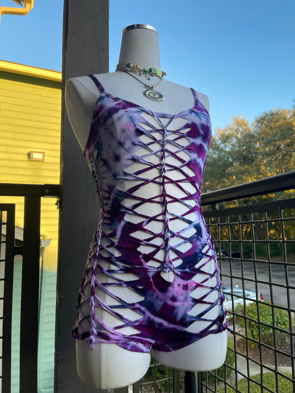 Anisa Geode Tie Dye Romper (ᴍᴀᴅᴇ ᴛᴏ ᴏʀᴅᴇʀ)