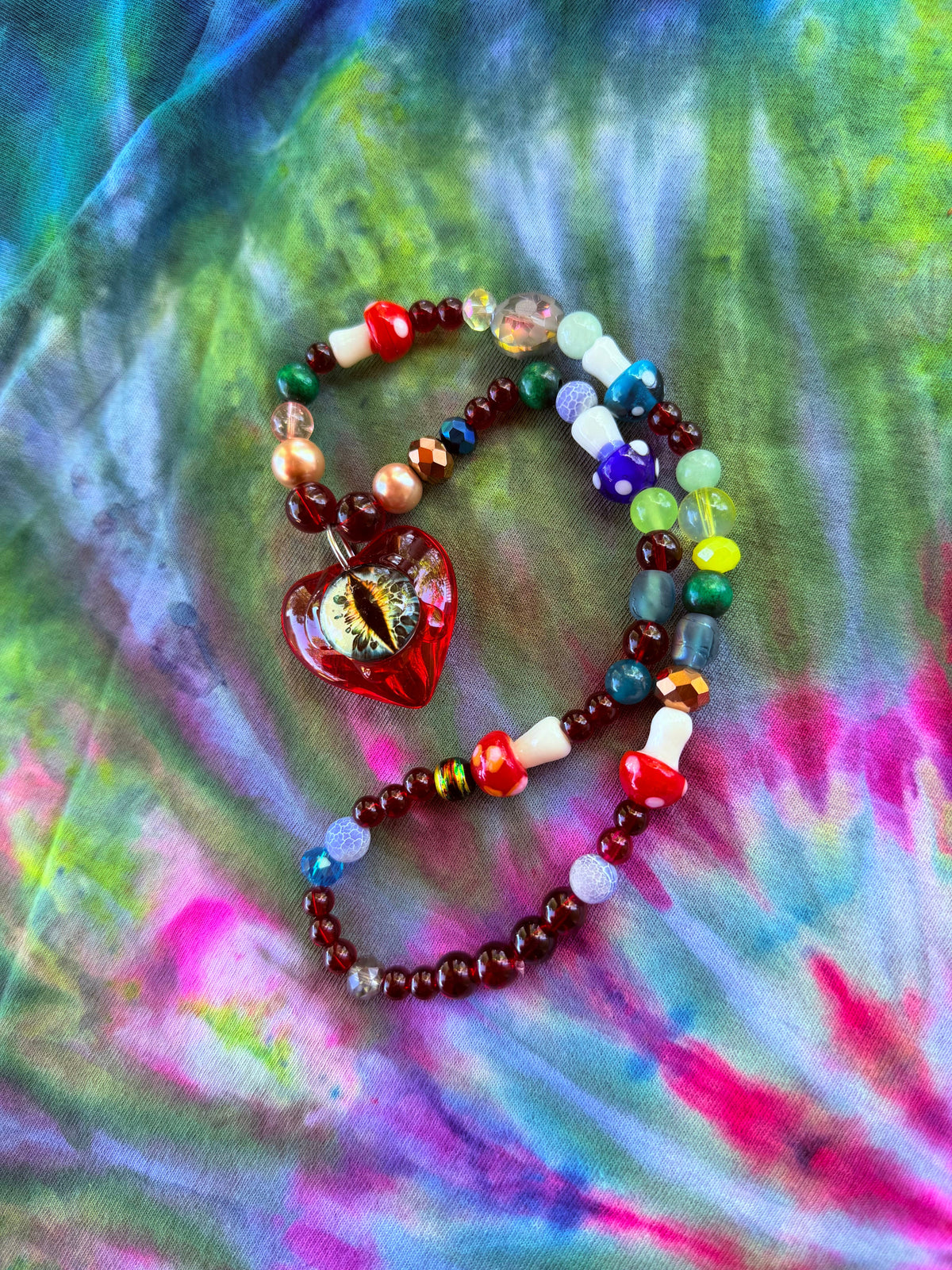 Wonderland - Dragon Eye Heart Stretch Necklace