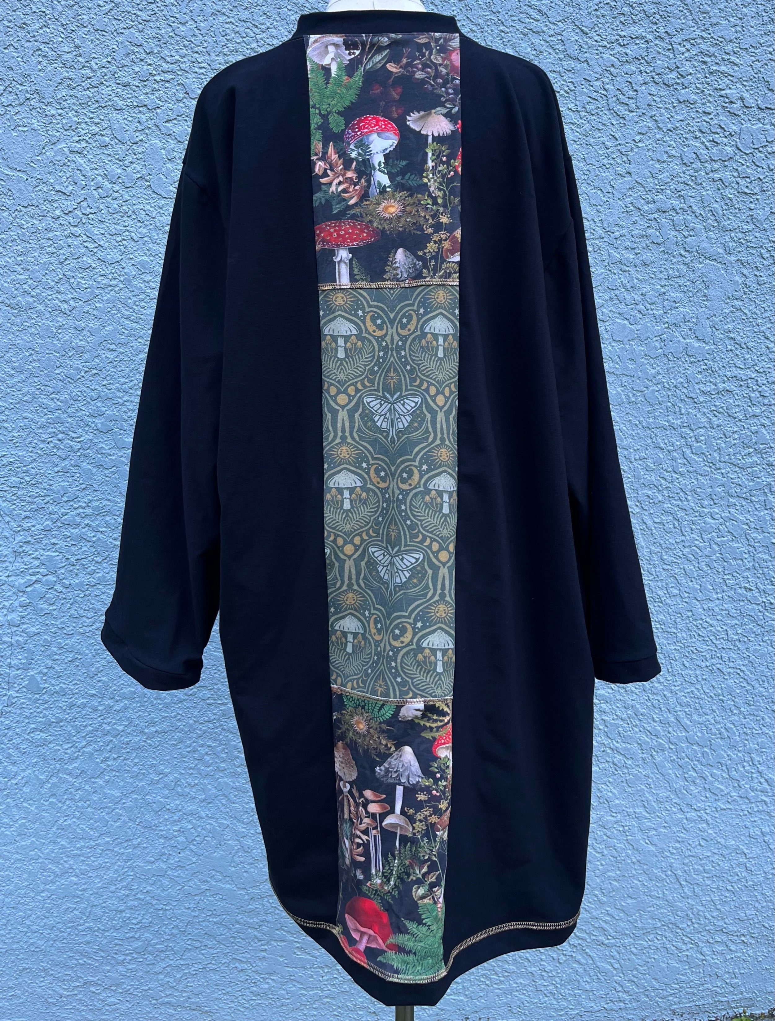 Mystic Mushroom Robe 𓋼 XL