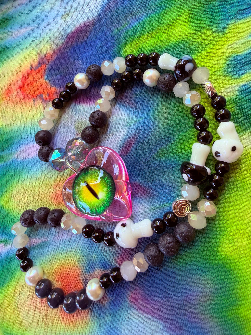 Fantasia - Dragon Eye Heart Stretch Necklace