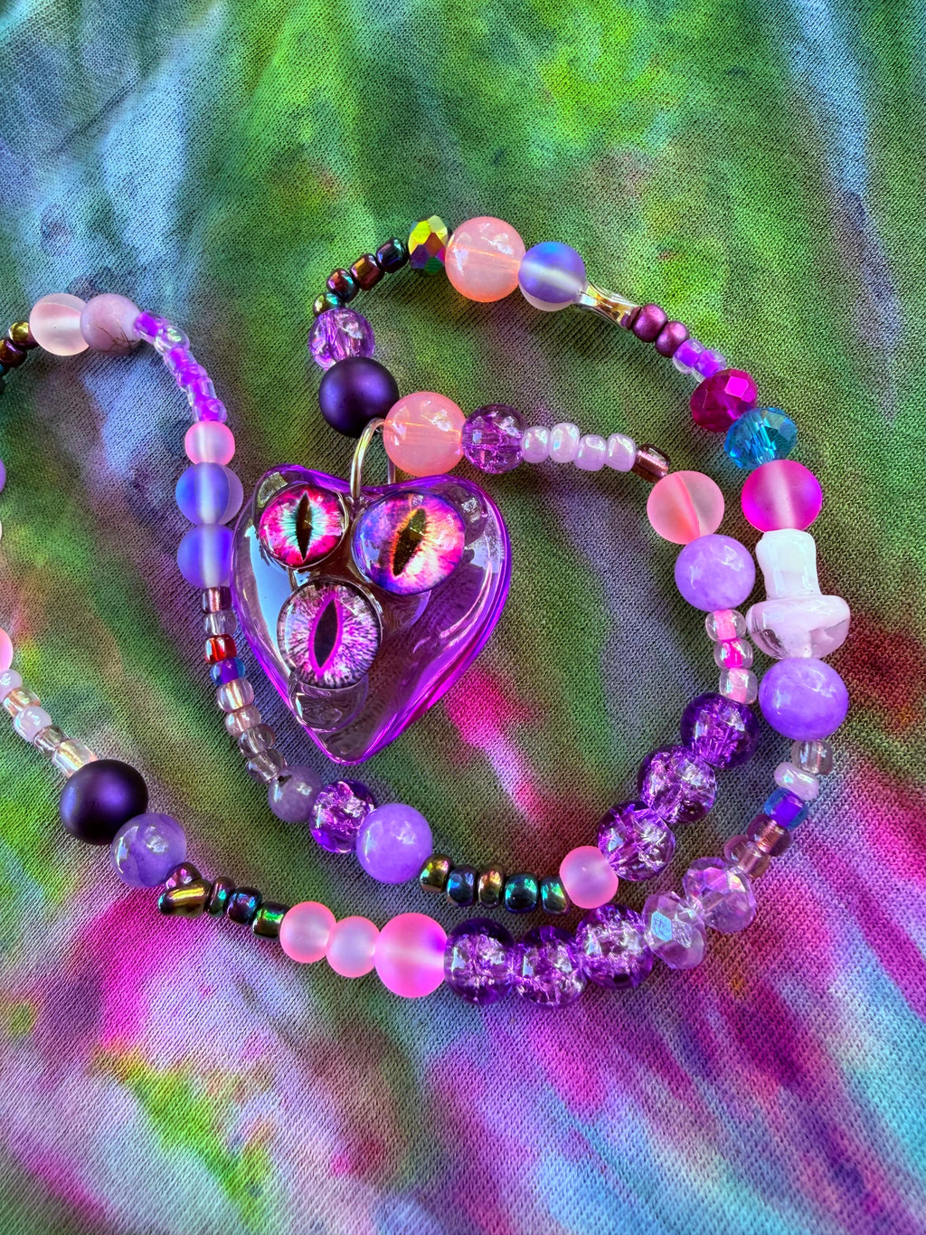 Sweet & Sour - Fairy Eye Heart Stretch Necklace