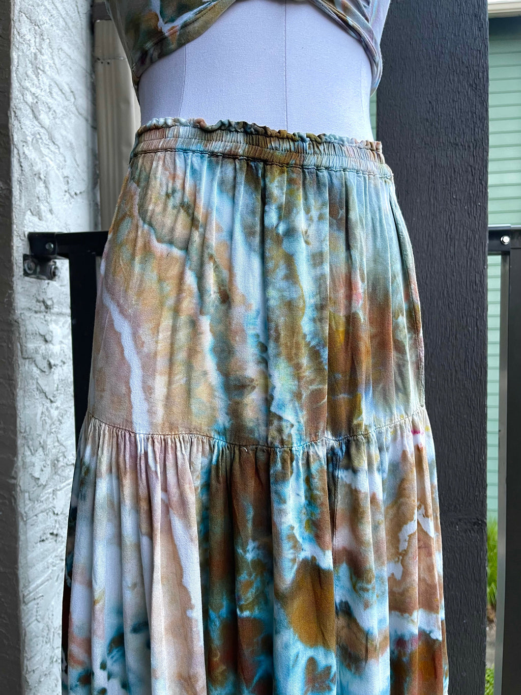 Ocean Floor Mirage Maxi Skirt Set (ᴍᴀᴅᴇ ᴛᴏ ᴏʀᴅᴇʀ)