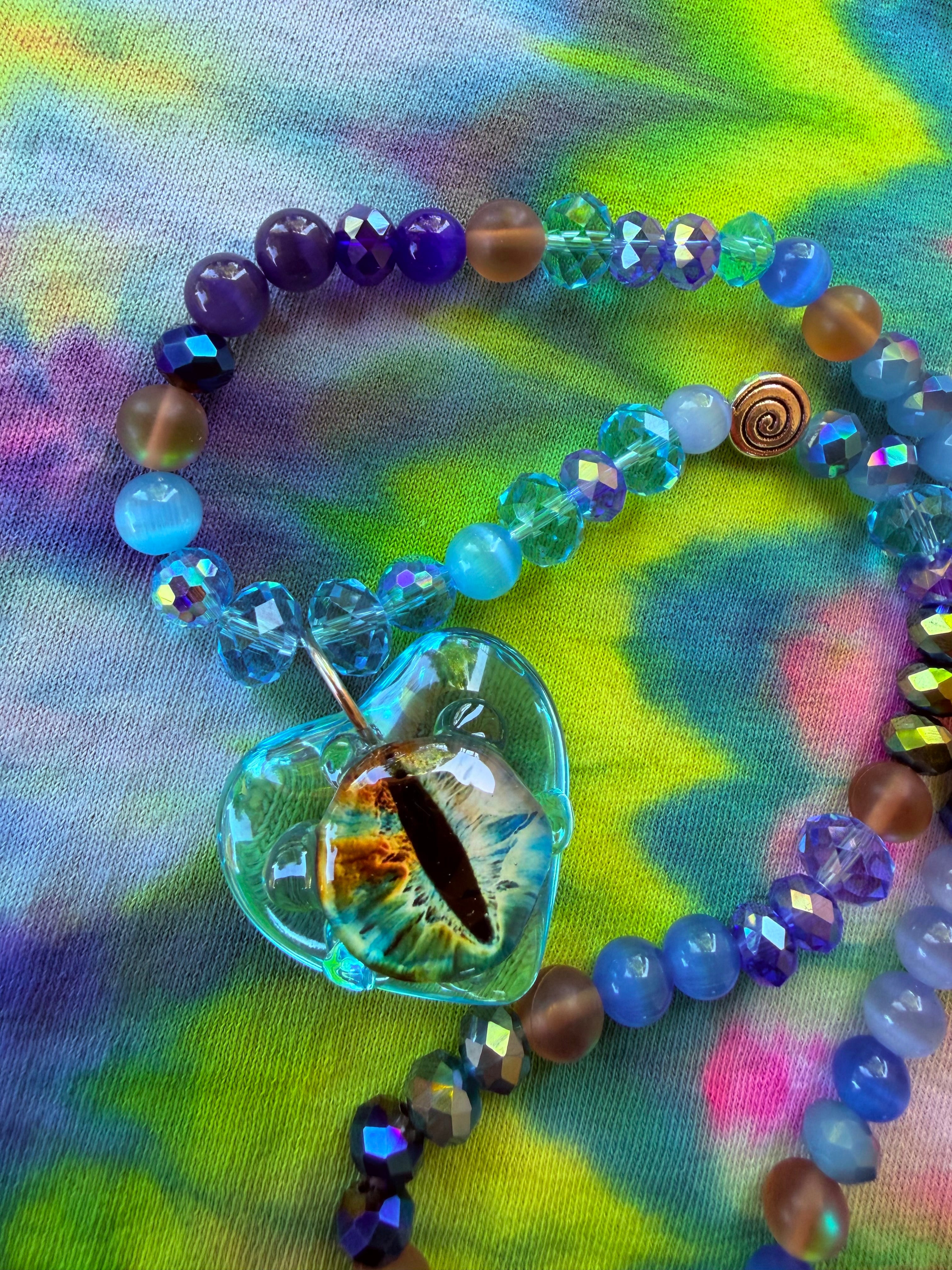 Sea Beast - Dragon Eye Heart Stretch Necklace
