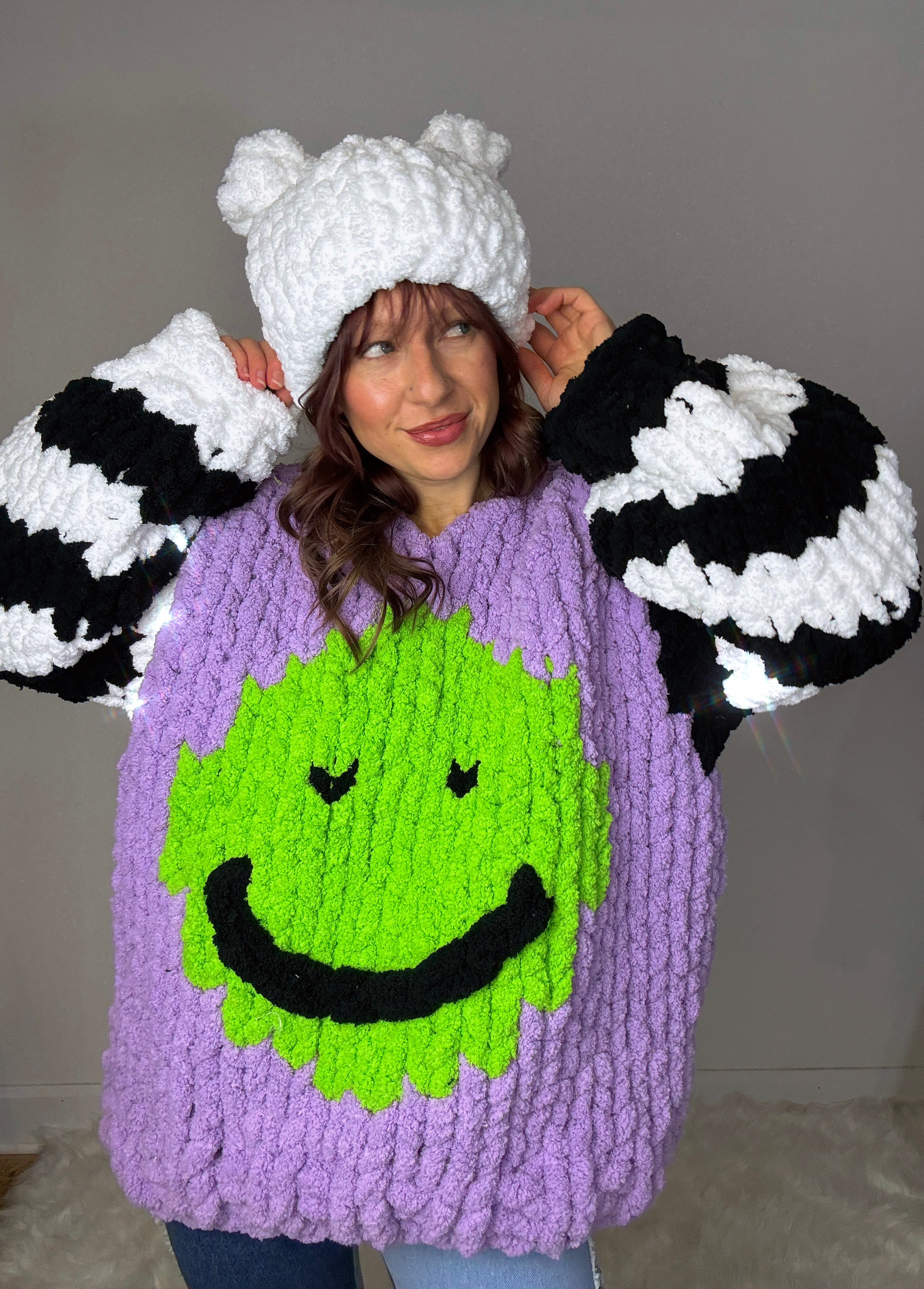 COZEE - Smiley Sweater (PRE-ORDER)