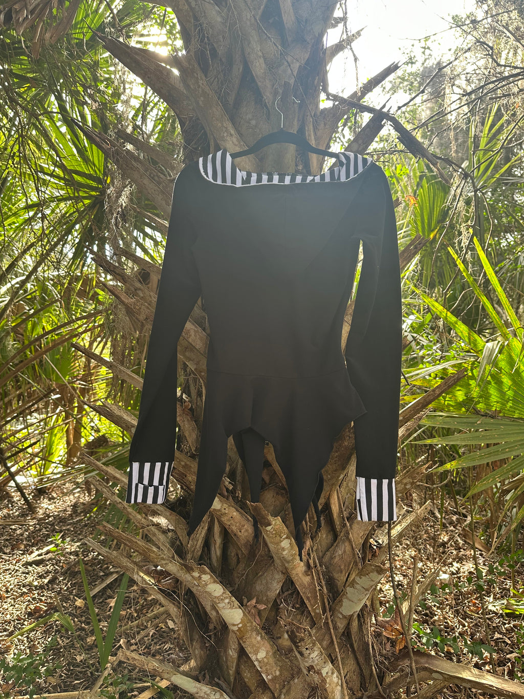 Long Sleeve (M) Pixie Top