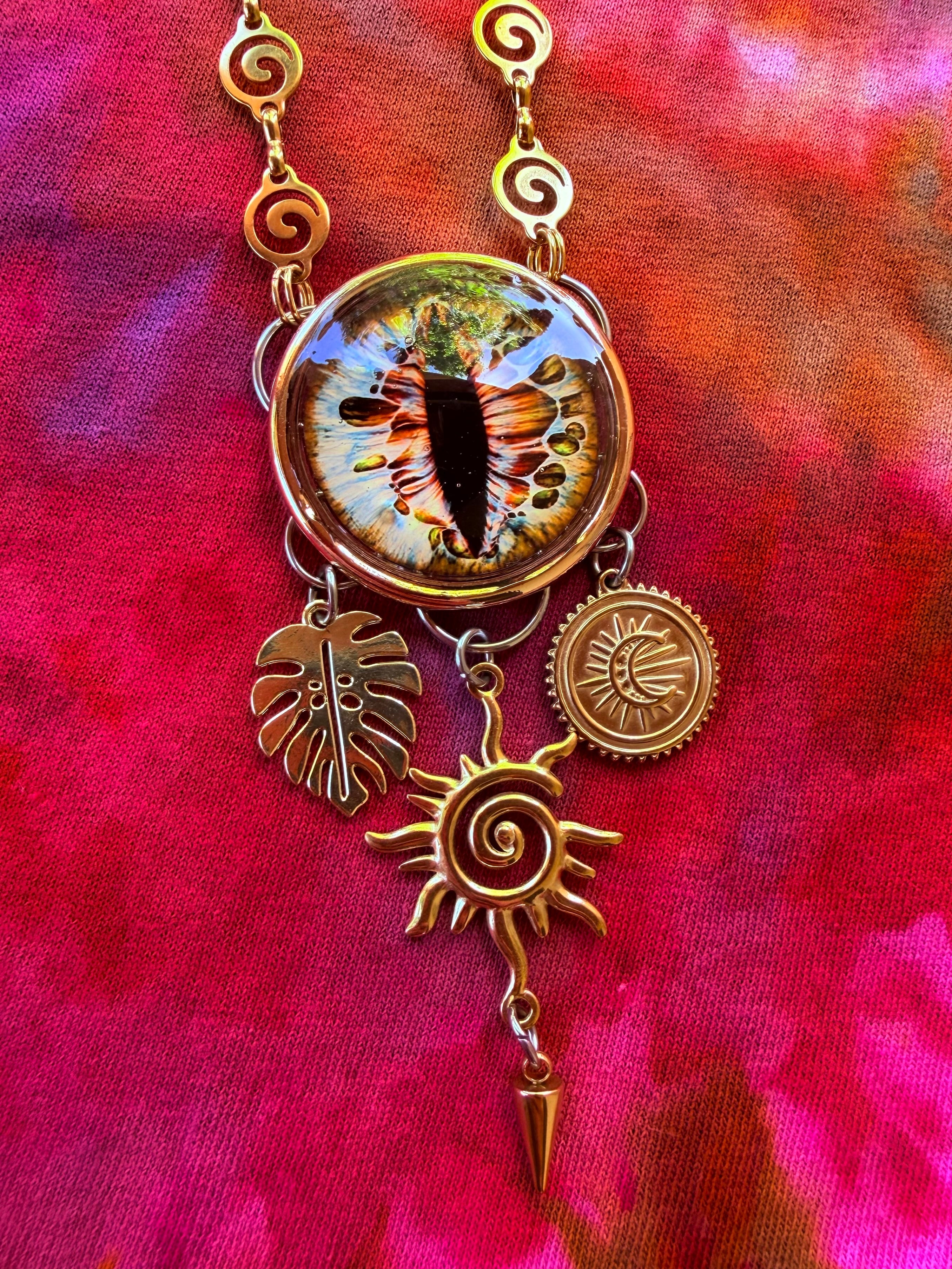 Liquid Gold - Dragon Eye Portal Necklace