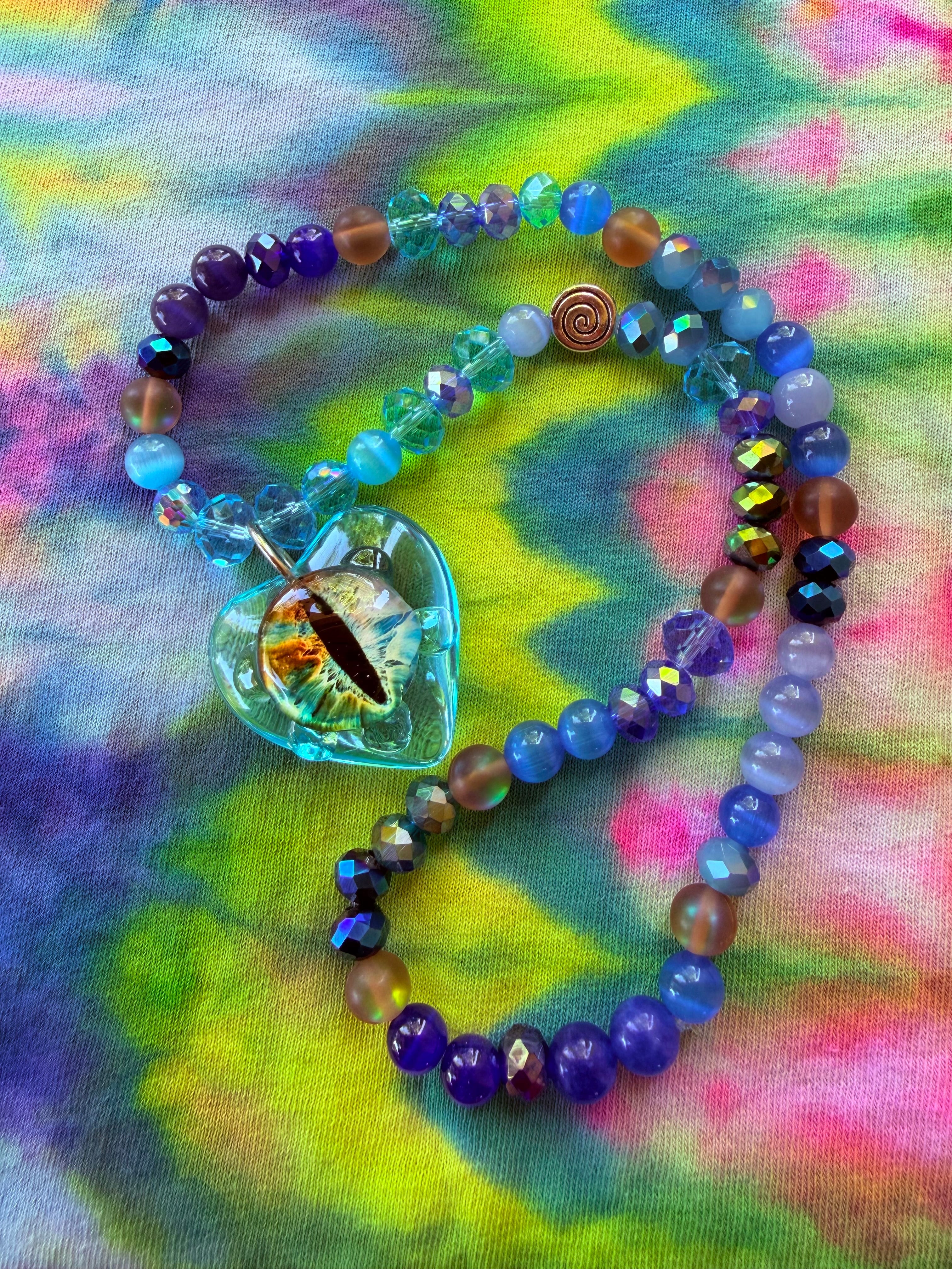 Sea Beast - Dragon Eye Heart Stretch Necklace