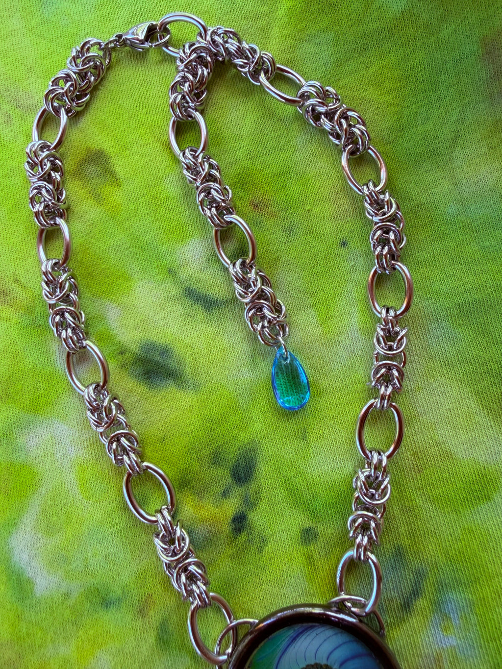 Cave Dweller - Portal Fairy Eye Chainmaille