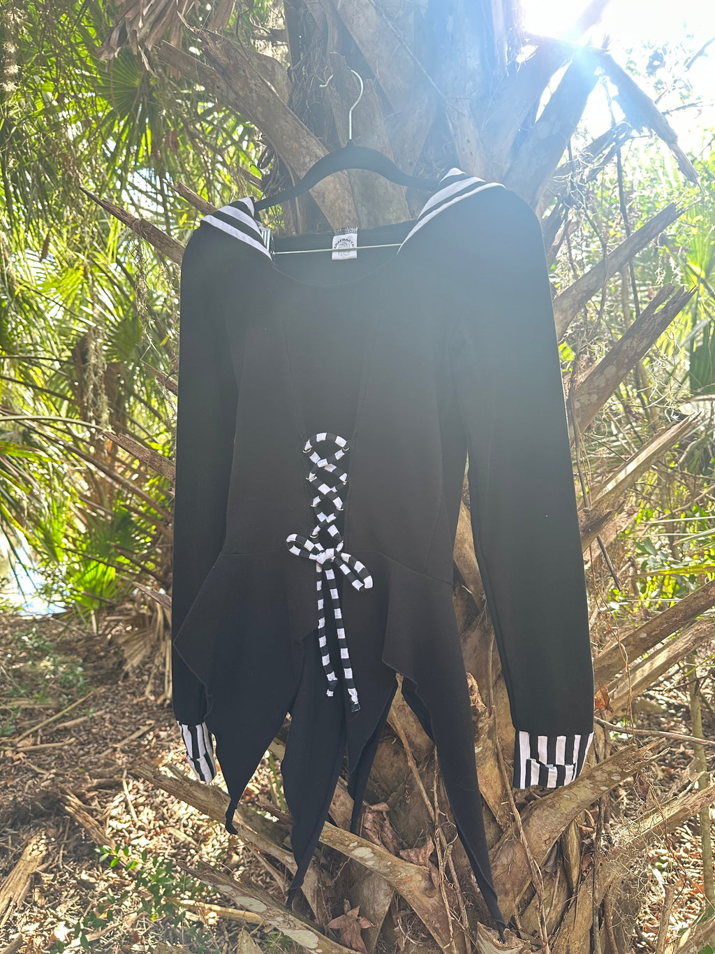 Long Sleeve (M) Pixie Top