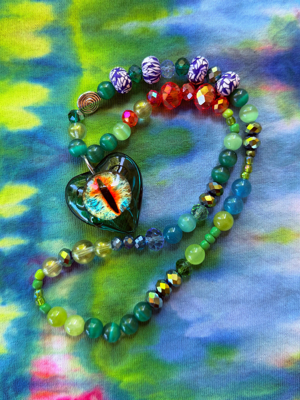 Earth Bender - Dragon Eye Heart Stretch Necklace
