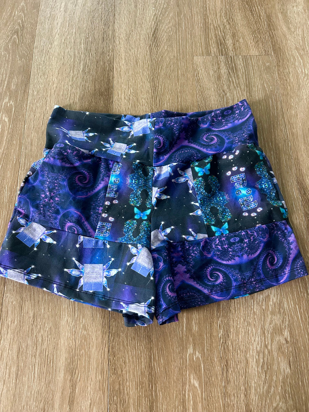 Patchwork Yoga Shorts (L)