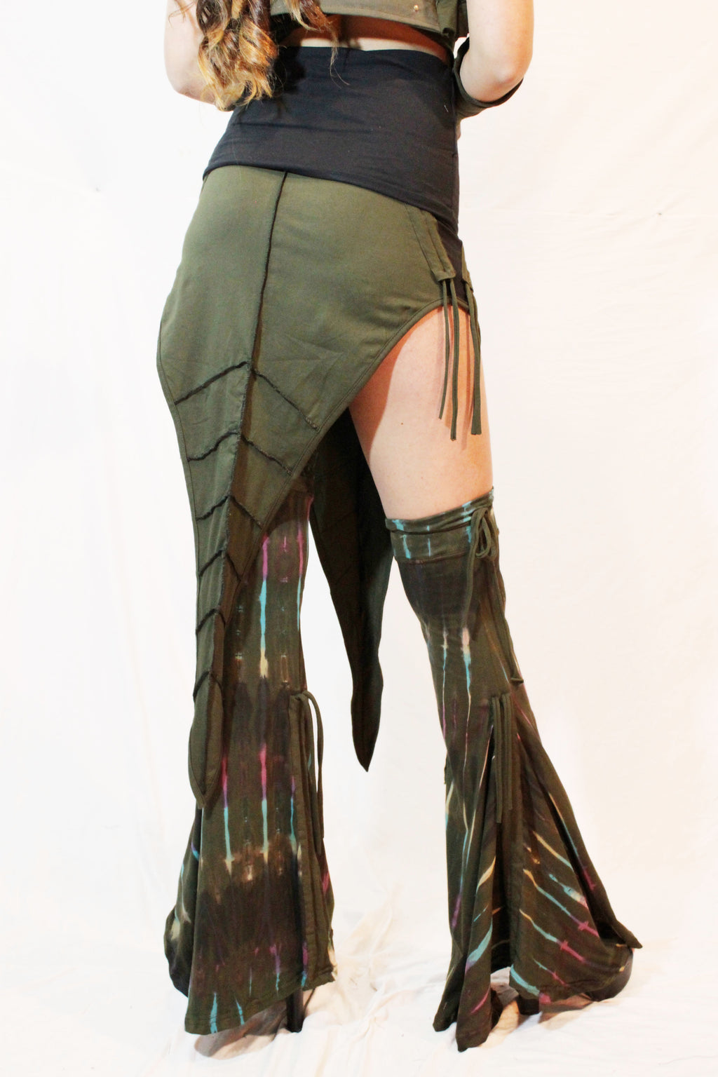 WSO-614 Tribal Double Leaf Skirt