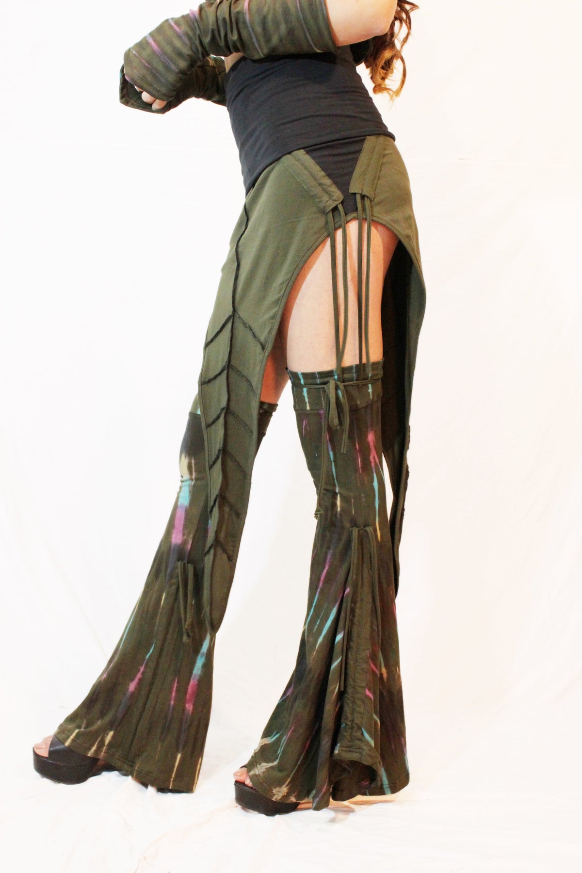 WSO-614 Tribal Double Leaf Skirt