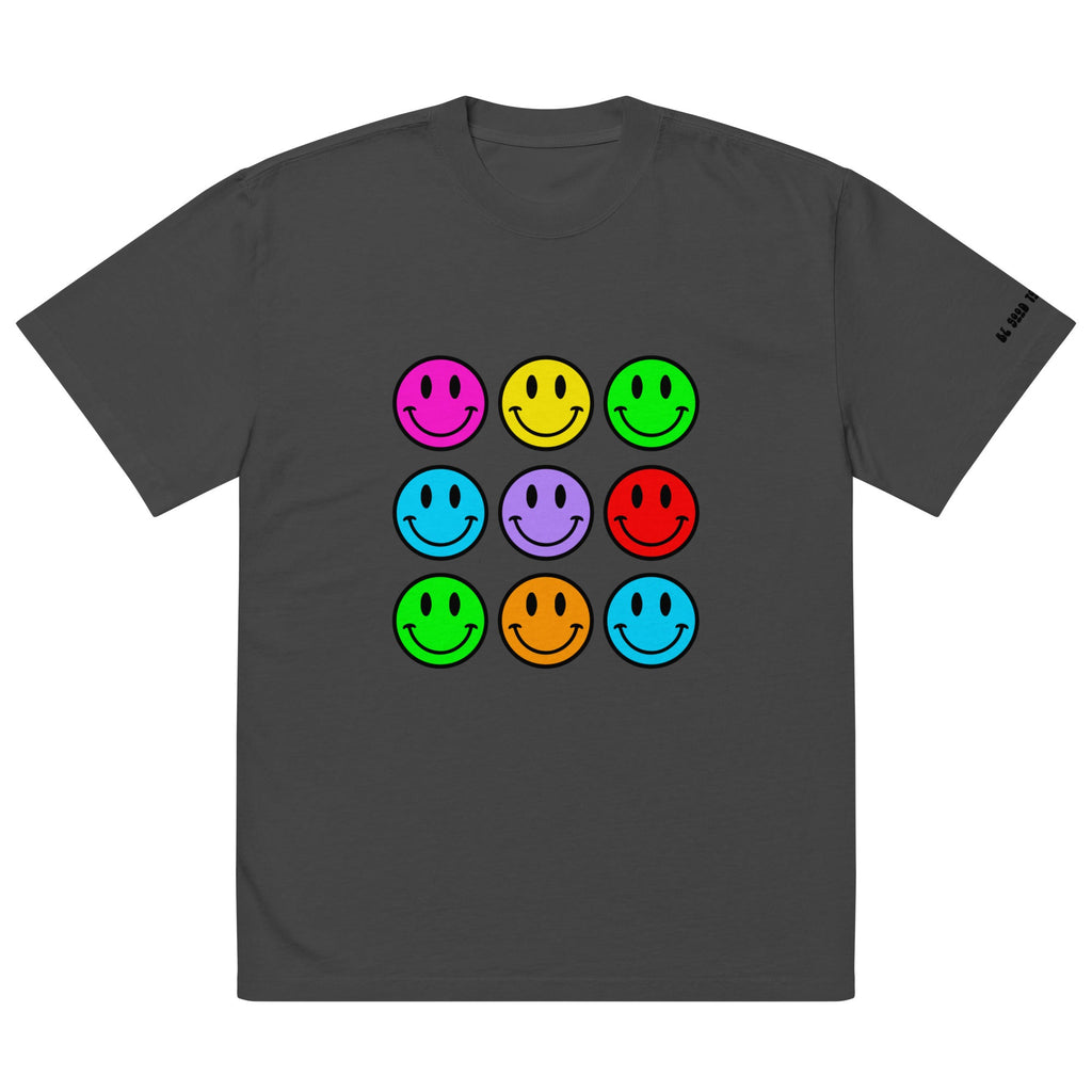 JOI - Smiley - oversized faded tee