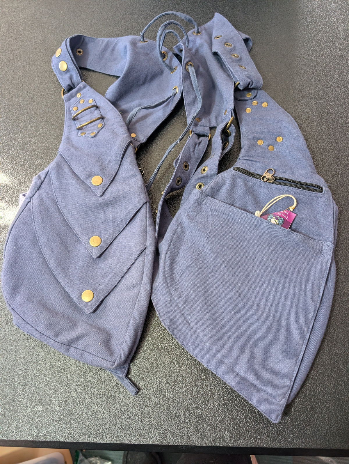 Holster: Dragon Scales Pocket Vest [ABO-604]
